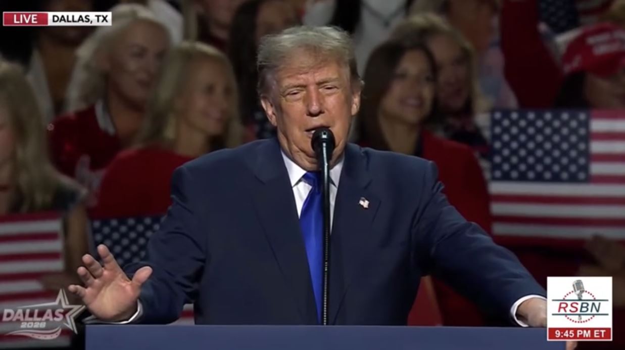 President Trump Announces Worthless Senate Majority Leader John Thune at GOP Convention and Crowd Boos Loudly! (VIDEO)