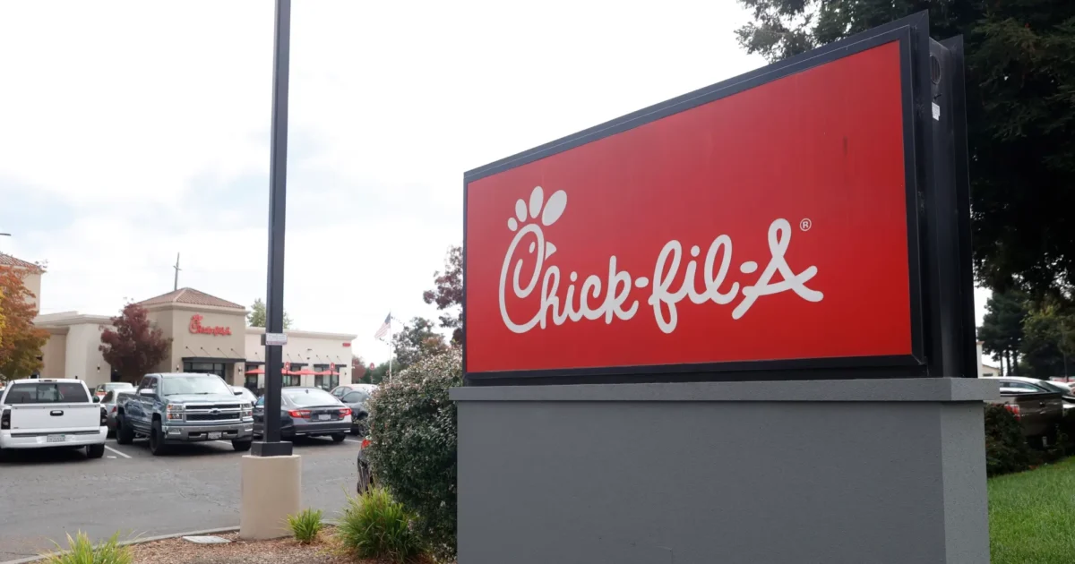Chick-fil-A Takes Stand Against AI Trend McDonald’s Embraced, Holds the Line on  ‘Human to Human’ Service